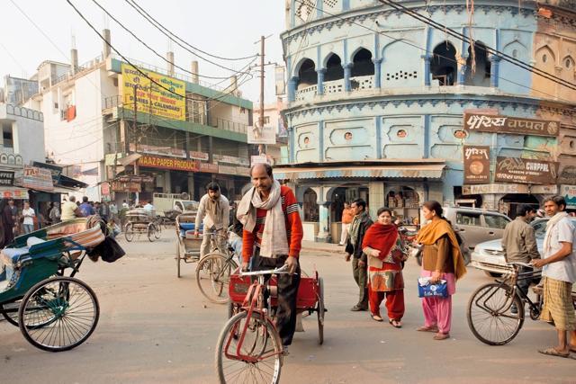 An indepth virtual tour: Book review of Lucknow, The City of