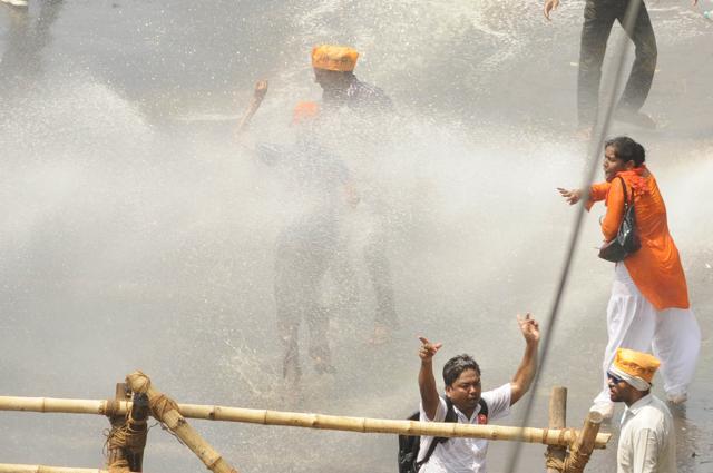 Water cannons were liberally used on the agitators. (Samir Jana/HT PHOTO) Water cannons were liberally used on the agitators. (Samir Jana/HT PHOTO)