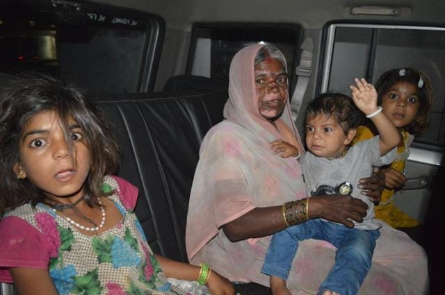 Devi Singh with his aunt and sisters at Damoh on Thursday evening. (HT PHOTO)