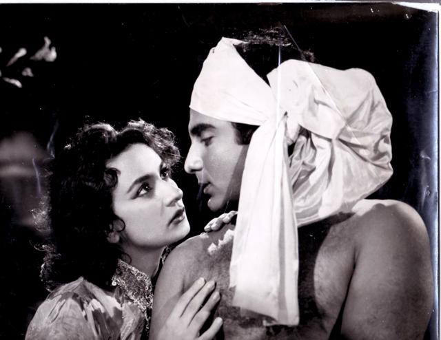 Florence Ezekiel, also known as Nadira, was one of the most prominent Jewish actresses in India. She made her mark as a leading lady before going on to become one of the most recognisable ‘vamps’ in Hindi cinema.