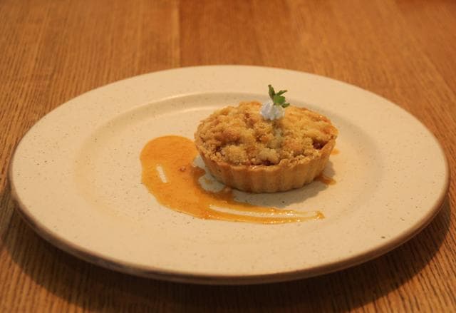 The apple crumble pie was too sweet, and begging for ice-cream. (Bhushan Koyande / HT Photo)