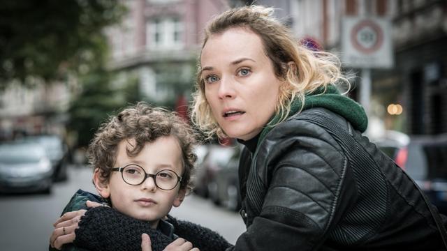 In the Fade is the story of a German mother who seeks revenge for the killing of her son and husband of Turkish origin. In the Fade is the story of a German mother who seeks revenge for the killing of her son and husband of Turkish origin.