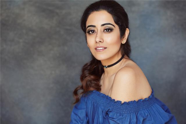 Jonita Gandhi breaks down sounds phonetically to learn lyrics which are not in English. (HT Photo) Jonita Gandhi breaks down sounds phonetically to learn lyrics which are not in English. (HT Photo)