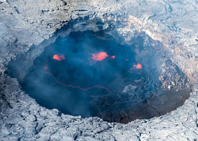 Active Halema’uma’u crater in the Kilauea caldera at Volcanoes National Park, Big Island of Hawaii. (Shutterstock) Active Halema’uma’u crater in the Kilauea caldera at Volcanoes National Park, Big Island of Hawaii. (Shutterstock)