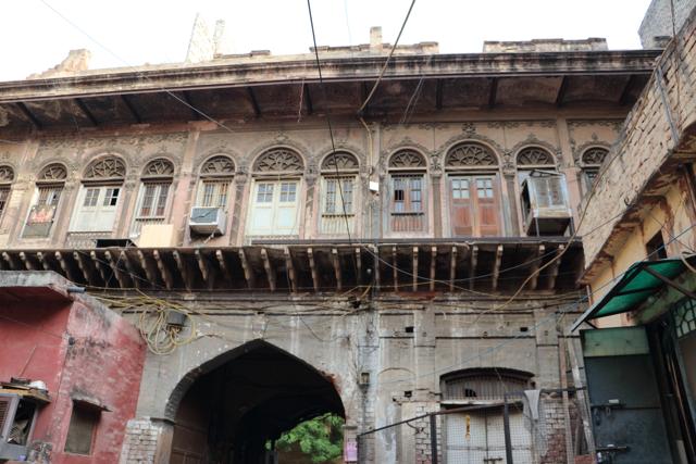 With its gigantic entrance, rugged iron doors and windows, a dried up well, and mysterious go-downs, Vishkarma Mill, a building made in 1908, became the perfect backdrop for our shoot. Known as daal mill by locals, it processed a variety of pulses in its early days. The tumbledown structure, where the owner’s great grand children live now stubbornly clings to its once glorious past. (Photo credit: Shara Ashraf)