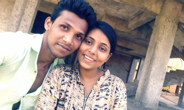 They got married in May. (HT) They got married in May. (HT)