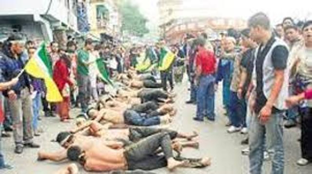 Darjeeling has witnessed violent movements in different phases since the eighties demanding a separate state of Gorkhaland. (HT Photo) Darjeeling has witnessed violent movements in different phases since the eighties demanding a separate state of Gorkhaland. (HT Photo)