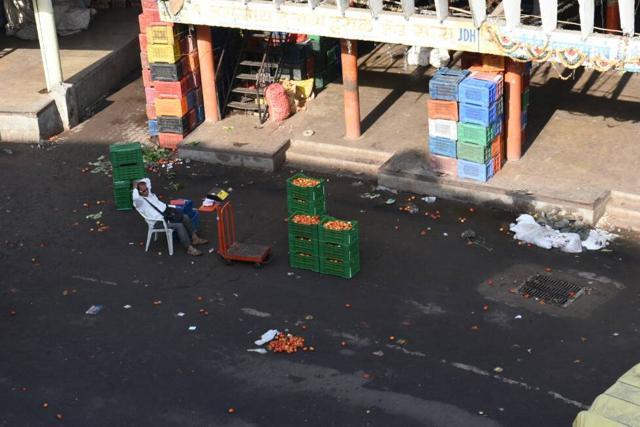 This was the scene at most markets across Maharashtra. (Pratham Gokhale/HT) This was the scene at most markets across Maharashtra. (Pratham Gokhale/HT)