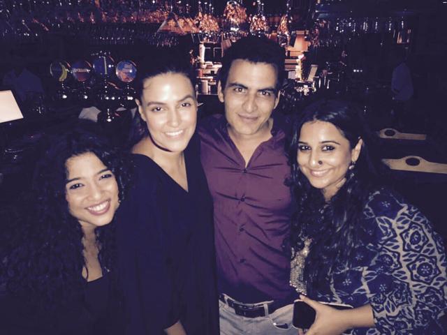 Manav Kaul, Vidya Balan and Neha Dhupia on the sets of Tumhari Sullu. (Twitter)
