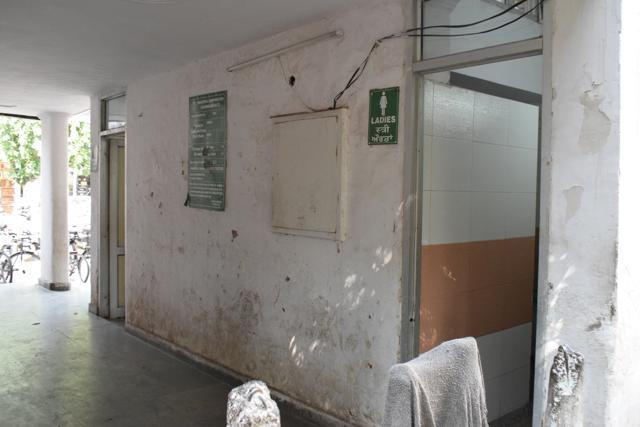 Many toilets don’t have running water or electricity supply. (Sikander Singh Chopra/HT Photo)