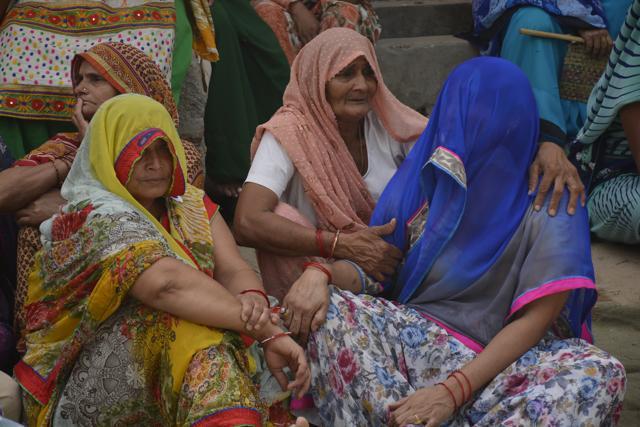 Family members mourn at the house of Shyam Sundar Sharma in Modi Nagar, Ghaziabad, on Monday. (Sakib Ali/HT Photo) Family members mourn at the house of Shyam Sundar Sharma in Modi Nagar, Ghaziabad, on Monday. (Sakib Ali/HT Photo)