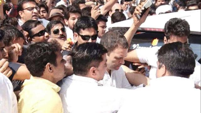 Rahul Gandhi mobbed by leaders of his own party at Udaipur airport. (HT PHOTO) Rahul Gandhi mobbed by leaders of his own party at Udaipur airport. (HT PHOTO)