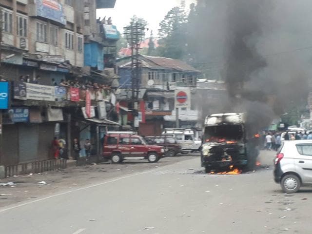 Another police vehicle that was torched by the Morcha supporters. Tourists were terribly inconvenienced by the clashes. (HT Photo) Another police vehicle that was torched by the Morcha supporters. Tourists were terribly inconvenienced by the clashes. (HT Photo)
