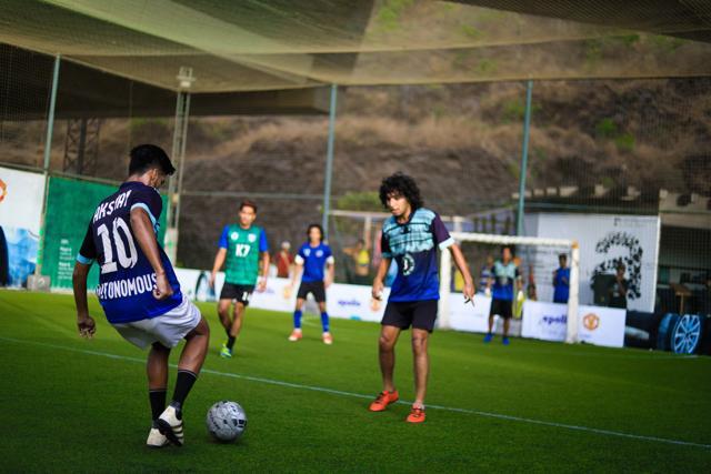 Ditch the joystick for a real game of football, cricket or basketball with a new team every time you want to play. Ditch the joystick for a real game of football, cricket or basketball with a new team every time you want to play.