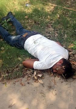One of the accused Sandeep after he fell off the roof in a bid to escape. (JS Grewal/HT Photo)