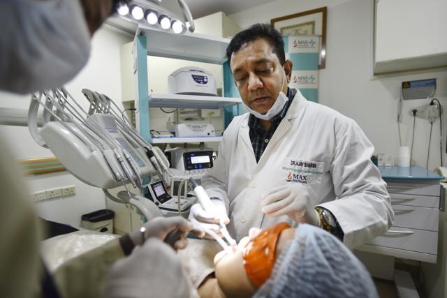 The new digital scanning equipment exposes patients to 10 times less radiation,” Dr Ajay Sharma. (Ravi Choudhary/HT Photo) The new digital scanning equipment exposes patients to 10 times less radiation,” Dr Ajay Sharma. (Ravi Choudhary/HT Photo)