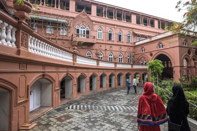 This former palace off Peddar Road is a heritage structure. (Pratik Chorge/HT Photo)