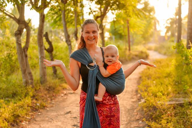 Mother and her baby on the way to a beach, Gili Trawangan. (Shutterstock)