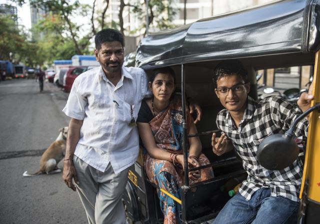 Nitin Diwakar with his parents on Sunday. (Satish Bate/HT Photo)