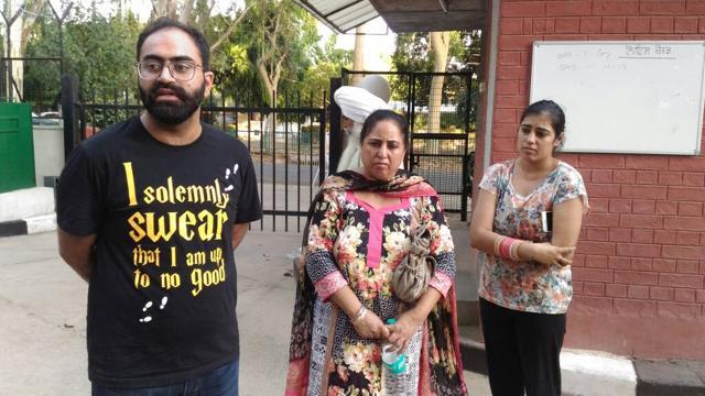 Family of CIA inspector Inderjit Singh at Punjab police headquarters in Chandigarh (HT Photo) Family of CIA inspector Inderjit Singh at Punjab police headquarters in Chandigarh (HT Photo)