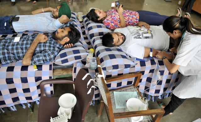 In India only one percent of the population donates blood. (HT File Photo ) In India only one percent of the population donates blood. (HT File Photo )