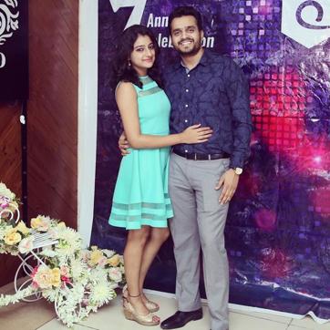 Shruti Sharma and Tarun Chauhan have founded the group Books On The Delhi Metro. (Facebook/Shruti Sharma) Shruti Sharma and Tarun Chauhan have founded the group Books On The Delhi Metro. (Facebook/Shruti Sharma)