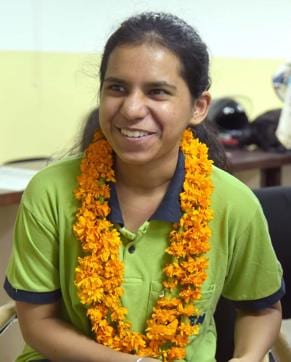 Isha Setia, the second topper from Jaipur, secured an all India rank 92. (Prabhakar Sharma/HT photo) Isha Setia, the second topper from Jaipur, secured an all India rank 92. (Prabhakar Sharma/HT photo)