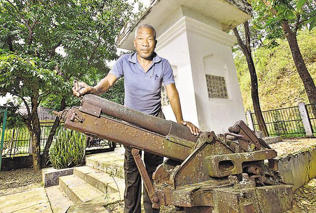 Chaoba, the caretaker of the memorial Manipuris built in the memory of fallen Japanese soldiers at Red Hill on Tiddim Road. (Raj K Raj/HT PHOTO) Chaoba, the caretaker of the memorial Manipuris built in the memory of fallen Japanese soldiers at Red Hill on Tiddim Road. (Raj K Raj/HT PHOTO)