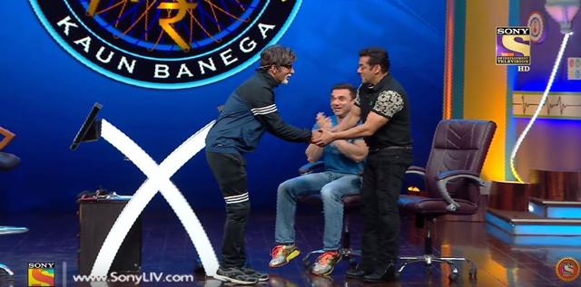 If it was not for the height, Sunil could have easily passed off as Amitabh in this side profile as he greets Salman Khan.