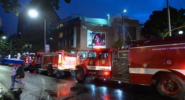 Colombian firefighters stand outside a shopping centre following an explosion inside the building which, according to authorities, left one dead and eleven injured, in Bogota, Colombia, on June 17. (AFP Photo) Colombian firefighters stand outside a shopping centre following an explosion inside the building which, according to authorities, left one dead and eleven injured, in Bogota, Colombia, on June 17. (AFP Photo)