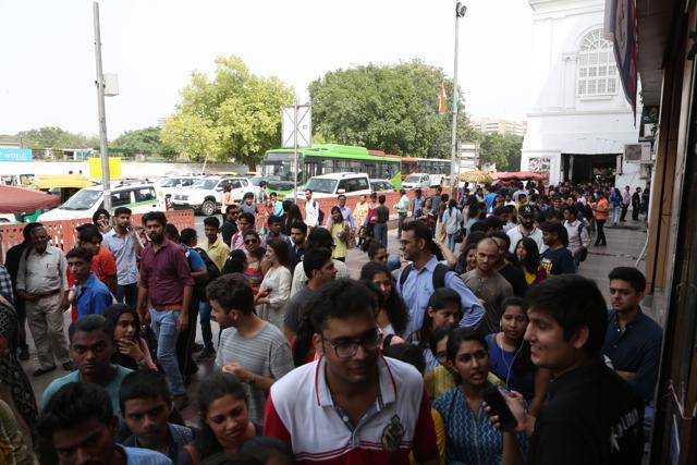 Thousands of Delhiites turned up for the much-awaited Human Library event. (Prabhas Roy/HT Photo)