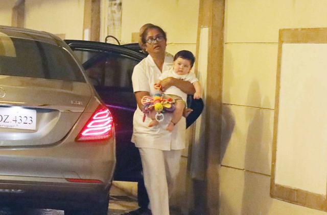 Taimur wasn’t accompanied by mum or dad. (Yogen Shah/HT Photo) Taimur wasn’t accompanied by mum or dad. (Yogen Shah/HT Photo)