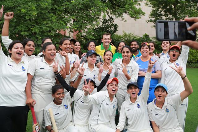 Adam Gilchrist with the winning team of Jesus and Mary College. (Amal KS/HT Photo)