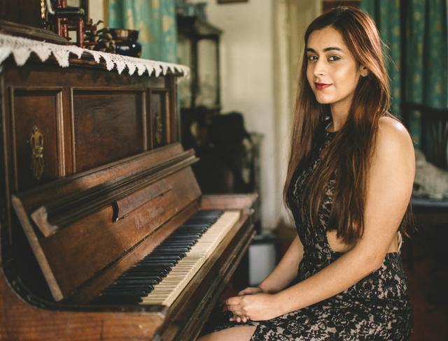 Singer Kamakshi Khanna believes in giving her best and not to have pre-set notions before going in for a performance. (Mohit Kapil)