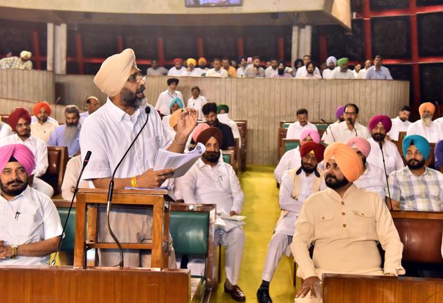 Punjab finance minister Manpreet Singh Badal presenting the state budget in the assembly on Tuesday. (Photo: DPR)