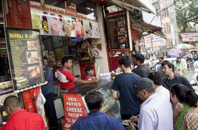 Stick kulfi is undoubtedly the most popular at Ravi Raj Di Kulfi. (Zabeeh Afaque/ HT Photo)
