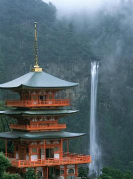 The Kumano Nachi-Taisha shrine, one of the sacred Kumano shrines, in Japan’s Wakayama Prefecture (Courtesy The Japan Foundation) The Kumano Nachi-Taisha shrine, one of the sacred Kumano shrines, in Japan’s Wakayama Prefecture (Courtesy The Japan Foundation)