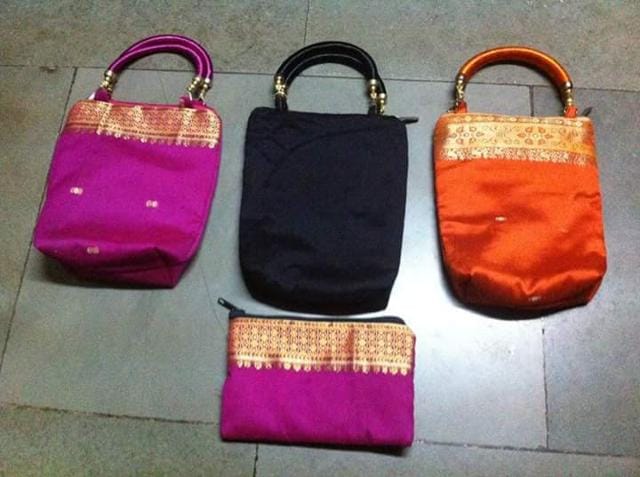 Jyoti Jadhav makes jholas. handbags and purses out of all kinds of fabric. Jyoti Jadhav makes jholas. handbags and purses out of all kinds of fabric.