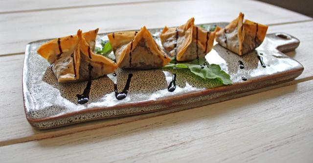 The porcini mushroom phyllo borek pastry pairs well with the gypsy cocktail. (Satyabrata Tripathy/ HT Photo)