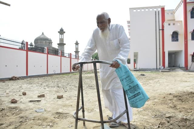 Faizul Hasan Qadri at the government school built on the land donated by him. (Sakib Ali / HT Photo) Faizul Hasan Qadri at the government school built on the land donated by him. (Sakib Ali / HT Photo)