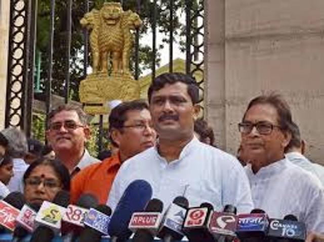 File picture for former BJP national secretary Rahul Sinha. Mamata Banerjee is unfairly claiming credit for a project that is run on central funds, claimed Sinha on Saturday. (HT Photo) File picture for former BJP national secretary Rahul Sinha. Mamata Banerjee is unfairly claiming credit for a project that is run on central funds, claimed Sinha on Saturday. (HT Photo)