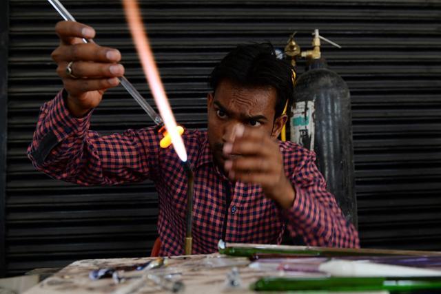 The artisans were banned from burning coal and forced to use costly gas to fuel their furnaces. (AFP Photo) The artisans were banned from burning coal and forced to use costly gas to fuel their furnaces. (AFP Photo)