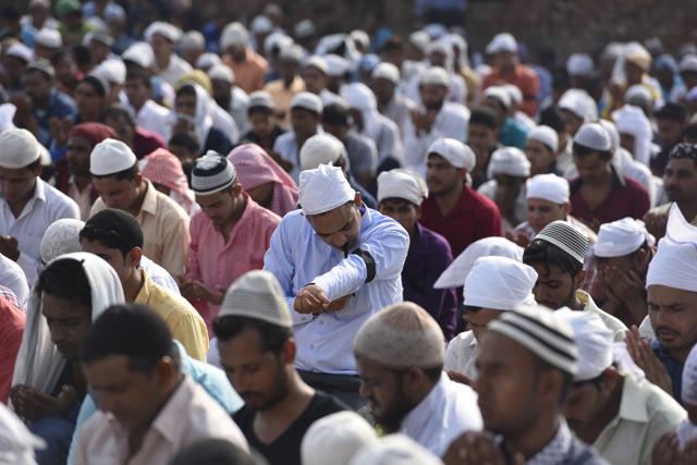 Villagers marked Eid with prayers and silent protest. (Raj K Raj/HT PHOTO) Villagers marked Eid with prayers and silent protest. (Raj K Raj/HT PHOTO)