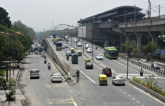 It is not very different at the foot of the Moti Bagh flyover. Dry as bone in normal times, a large pool of water forms even after moderate showers . (Vipin Kumar/HT PHOTO) It is not very different at the foot of the Moti Bagh flyover. Dry as bone in normal times, a large pool of water forms even after moderate showers . (Vipin Kumar/HT PHOTO)