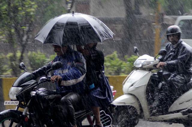 Several parts of Navi Mumbai are waterlogged. (Bachchan Kumar) Several parts of Navi Mumbai are waterlogged. (Bachchan Kumar)
