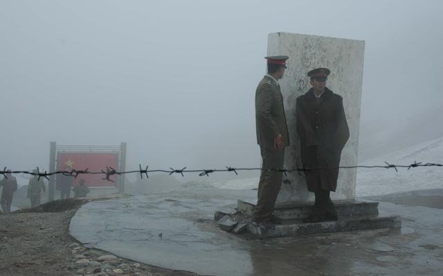 Chinese officials army at Nathula Pass . (HT FILE PHOTO) Chinese officials army at Nathula Pass . (HT FILE PHOTO)