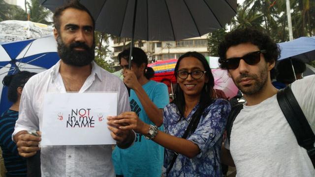 Bollywood actors Ranvir Shorey (L) and Jim Sarbh (R) with activist Arpita Chatterjee in Mumbai. (HT) Bollywood actors Ranvir Shorey (L) and Jim Sarbh (R) with activist Arpita Chatterjee in Mumbai. (HT)