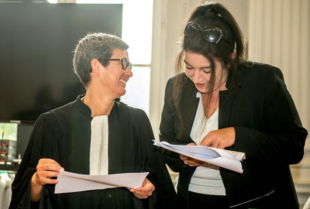 Beatrice Huret (right) speaks with her lawyer Marie-Helene Calonne at Boulogne-sur-Mer court house, northern France. (AFP Photo) Beatrice Huret (right) speaks with her lawyer Marie-Helene Calonne at Boulogne-sur-Mer court house, northern France. (AFP Photo)