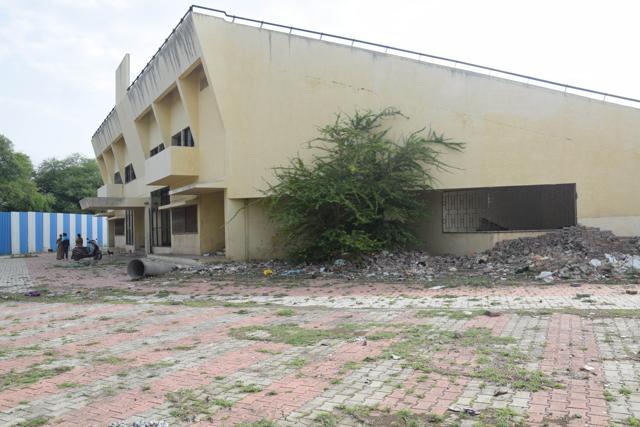 Hockey ground condition at Chikkal Wadi stadium, Khadki in Pune. (HT PHOTO) Hockey ground condition at Chikkal Wadi stadium, Khadki in Pune. (HT PHOTO)
