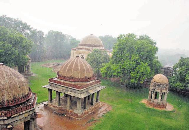 Feroze Shah Tughlak’s tomb and the adjoining madrasa in Hauz Khas village. (Mayank Austen Soofi/HT Photo)